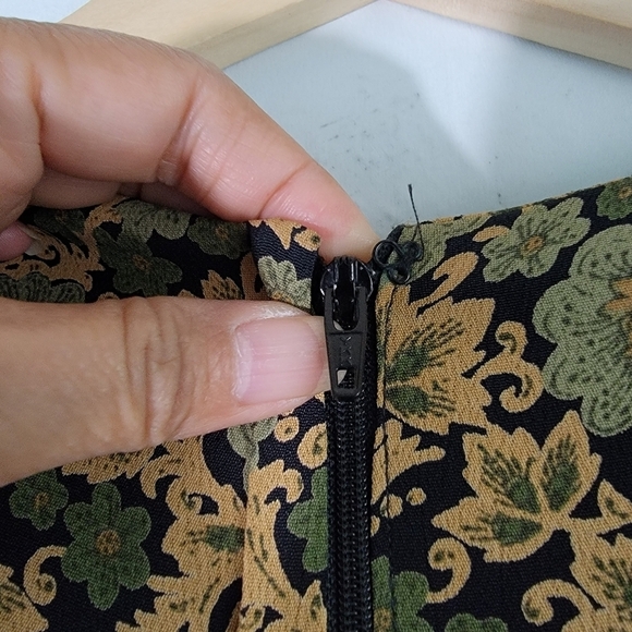 VTG CAROLE LITTLE Maxi Dress Sz 12 Black/Yellow Floral Long Sleeve Back Slit - Picture 9 of 12